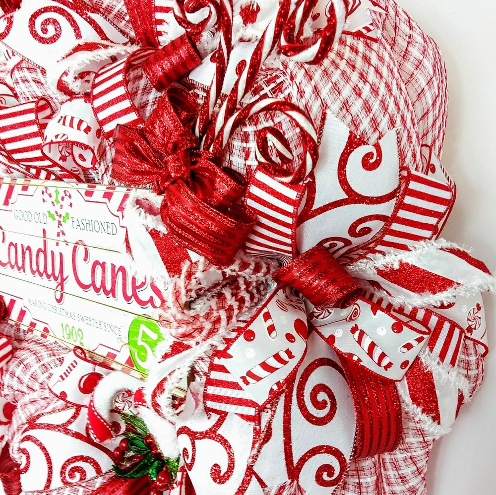 SOLD🎀Christmas Candy Cane Holiday Welcome Wreath - Picture 3 of 8